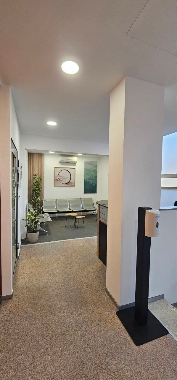 Salle d'attente & réception · 23 m²